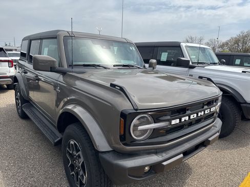 New 2026 Ford Bronco Outer Banks AWD/4WD image 26