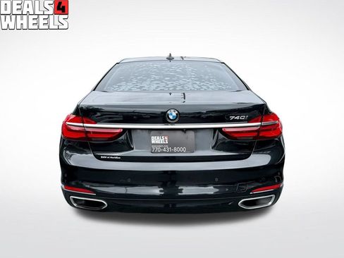Used 2018 BMW 740i RWD image 10