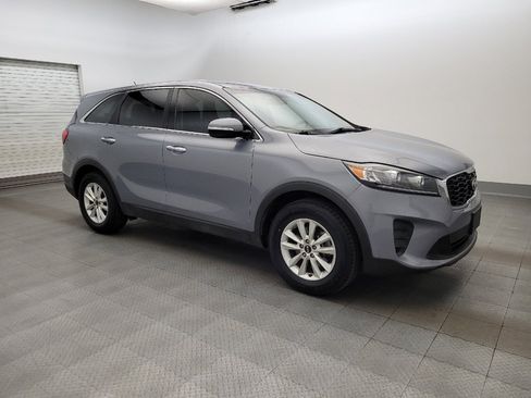 Used 2019 Kia Sorento L FWD image 11