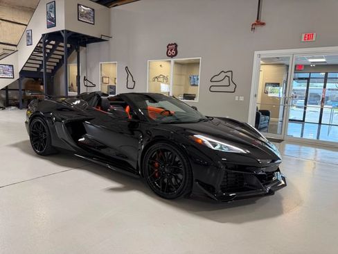Used 2025 Chevrolet Corvette Z06 w/ Z07 Performance Package RWD image 65