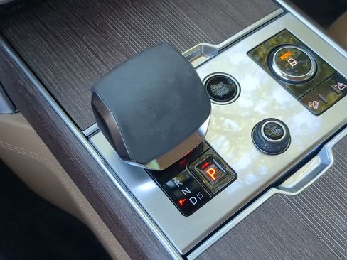 Certified 2023 Land Rover Range Rover Long Wheelbase Autobiography image 32