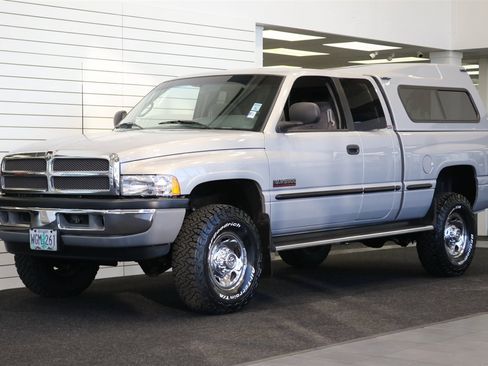 Used 1998 Dodge Ram 2500 Truck 4x4 Quad Cab image 1