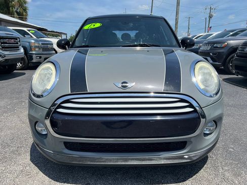 Used 2015 MINI Cooper 4-Door Hardtop FWD image 2