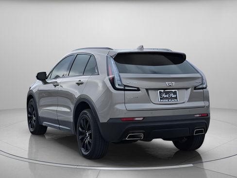 Used 2022 Cadillac XT4 Sport w/ Enhanced Visibility Package FWD image 3