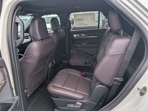 New 2026 Ford Explorer Platinum w/ LUX Leather Package image 9