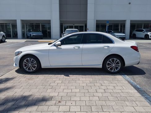 Used 2017 Mercedes-Benz C 300 4MATIC Sedan image 6