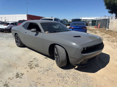 Used 2017 Dodge Challenger SXT Plus image 3