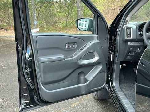 New 2026 Nissan Frontier SV w/ SV Convenience Package AWD/4WD image 8