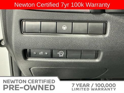 Used 2023 Nissan Rogue SV FWD image 31