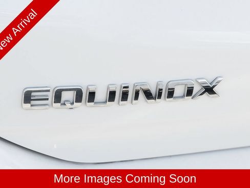 Used 2024 Chevrolet Equinox LT FWD image 11