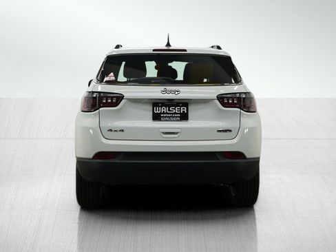 Used 2022 Jeep Compass Latitude image 4