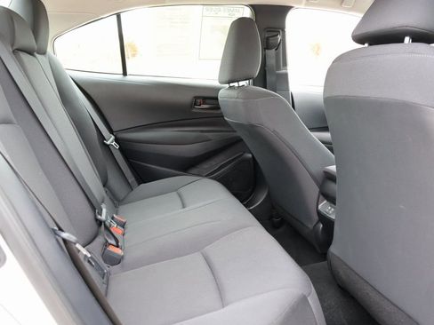 Used 2025 Toyota Corolla LE image 12