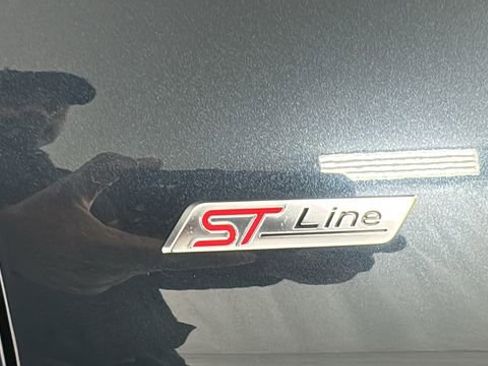 Used 2023 Ford Explorer ST-Line w/ Class IV Trailer Tow Package image 39