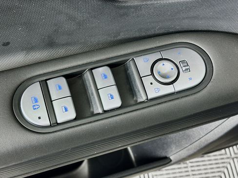 Used 2024 Hyundai Ioniq 5 SEL image 13