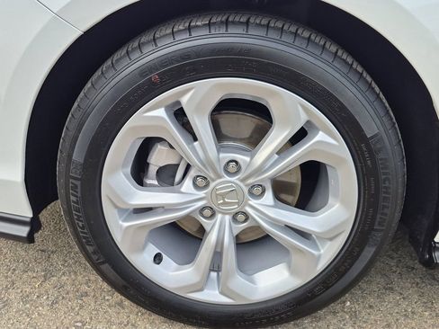Used 2025 Honda Accord LX image 15