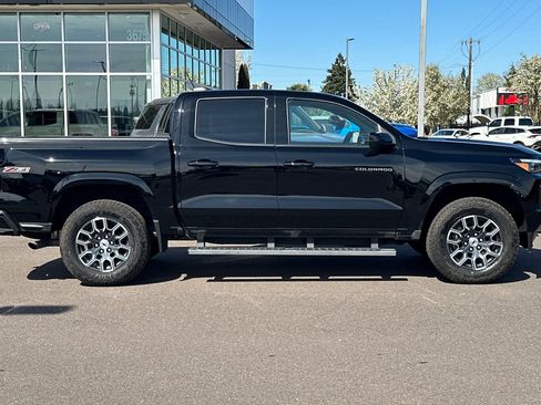 Used 2024 Chevrolet Colorado Z71 w/ Z71 Convenience Package 2 image 3