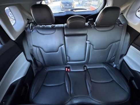 Used 2022 Jeep Compass Limited image 13