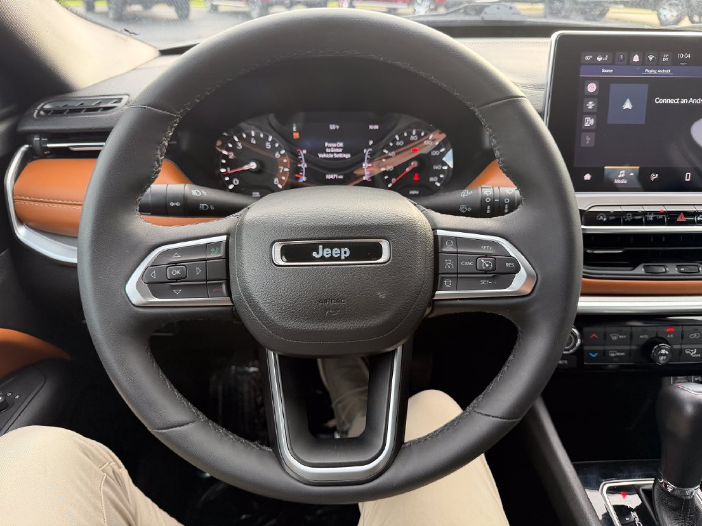 Used 2025 Jeep Compass Limited AWD/4WD image 24