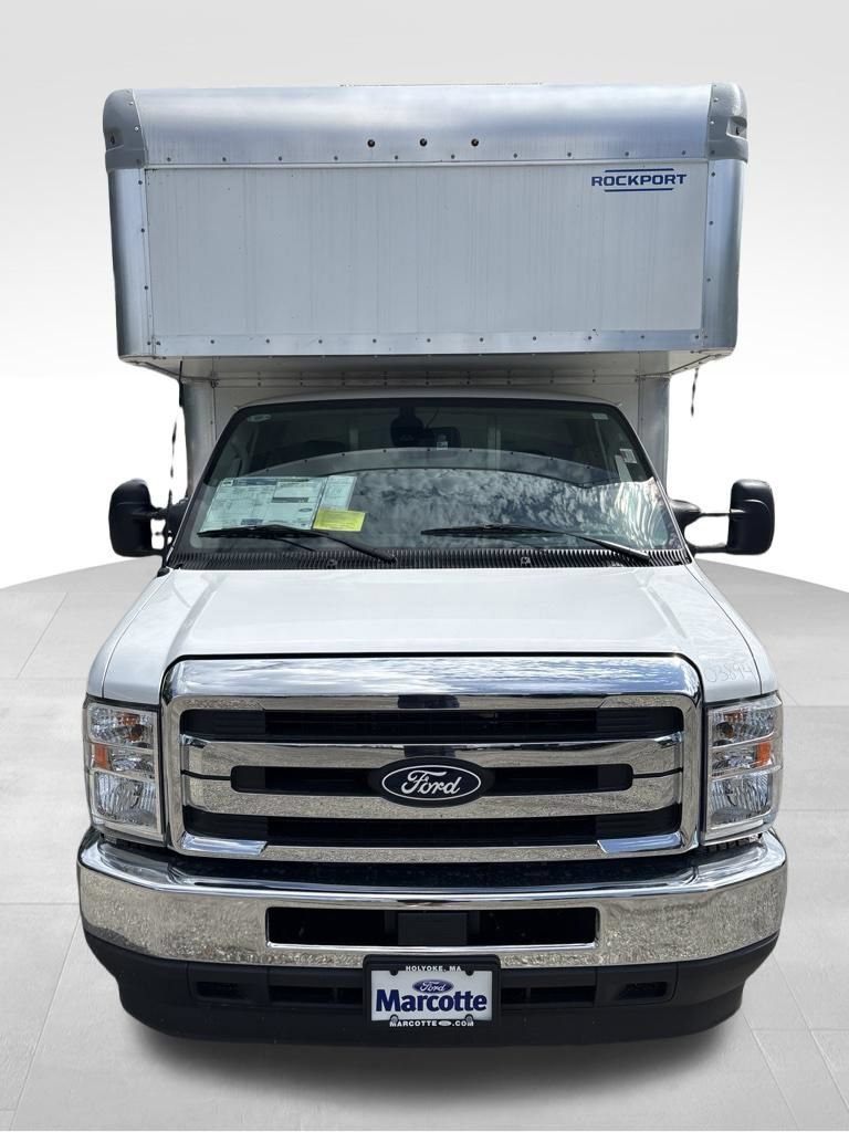 New 2027 Ford E-450 and Econoline 450 Super Duty w/ Power Equipment Group RWD image 9