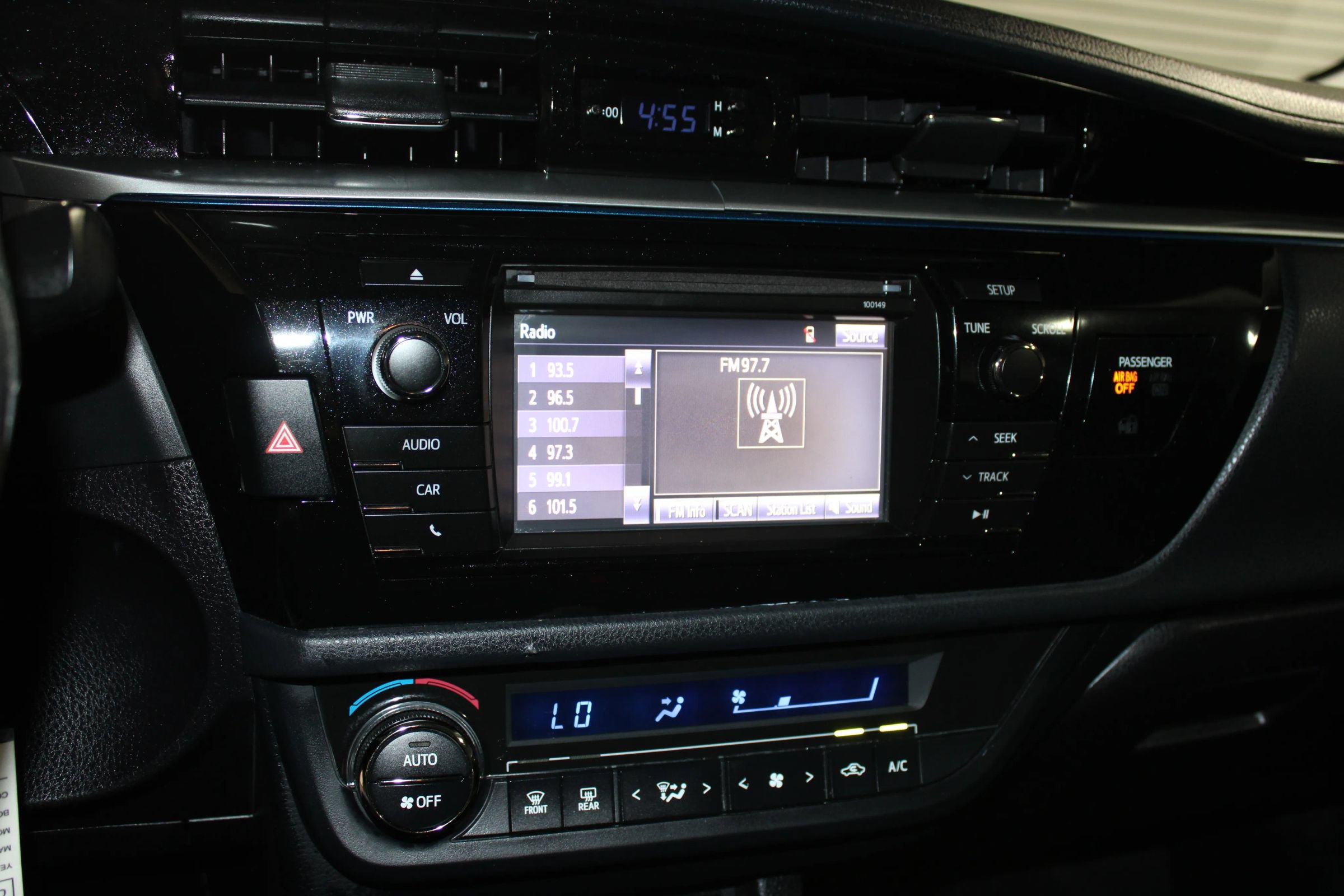Used 2014 Toyota Corolla S Premium FWD image 14