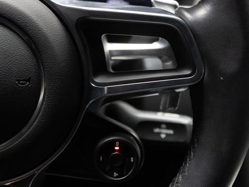 Used 2025 Porsche 718 Cayman image 59