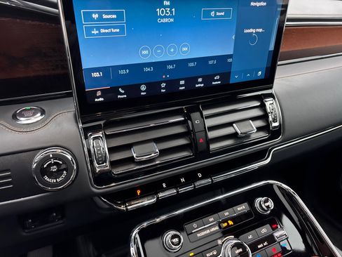 Certified 2024 Lincoln Navigator Black Label image 21