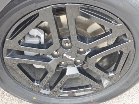 Used 2024 Kia Telluride SX Prestige X-Line image 3