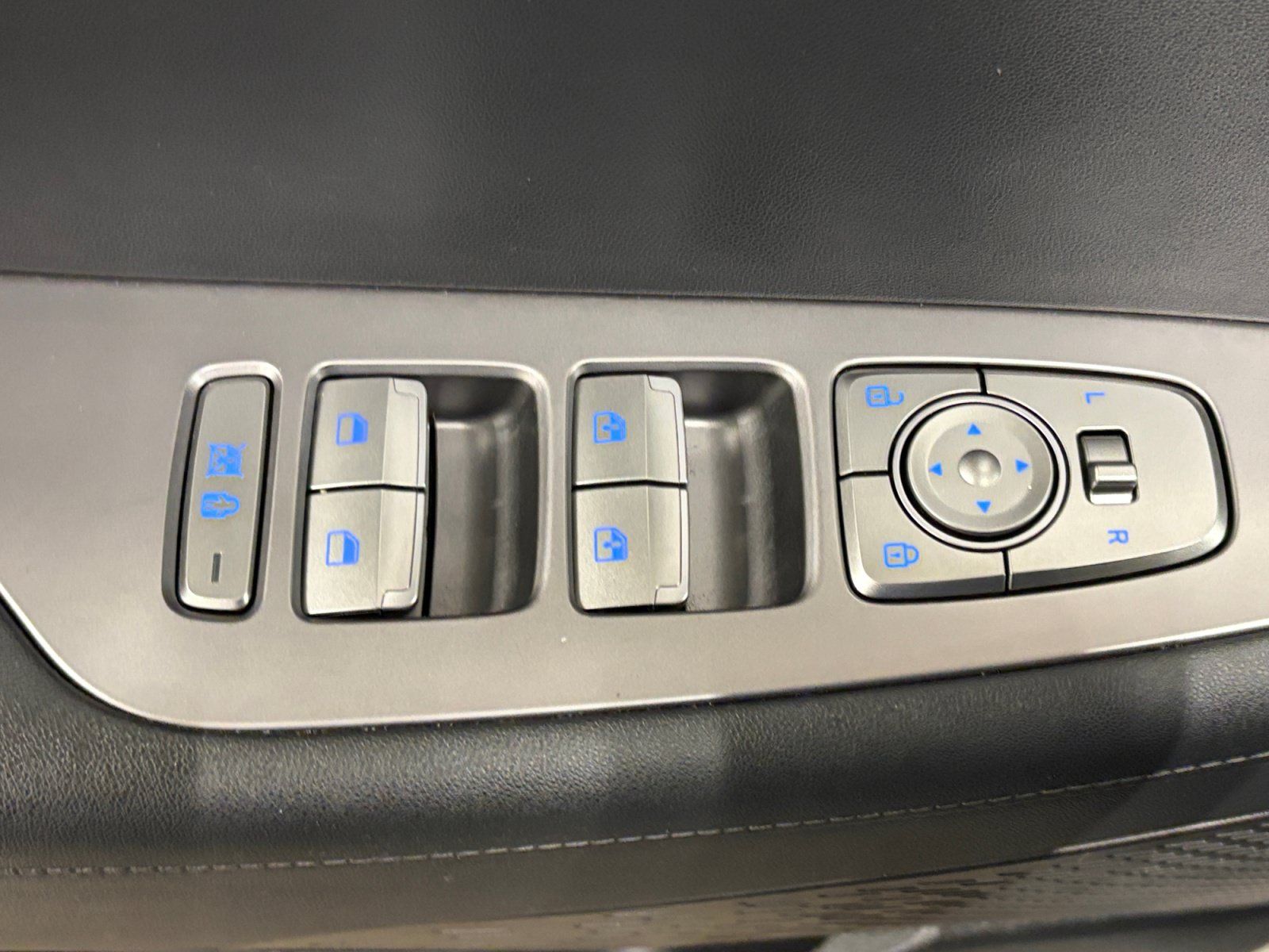 Used 2022 Hyundai Palisade SEL w/ Cargo Package FWD image 13
