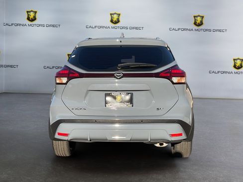 Used 2024 Nissan Kicks SV image 6