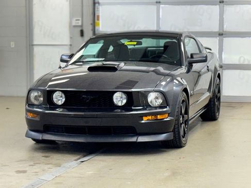 Used 2007 Ford Mustang GT Premium image 3