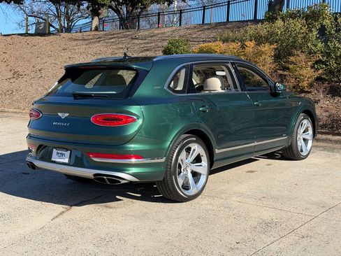 Used 2023 Bentley Bentayga Extended Wheelbase image 9