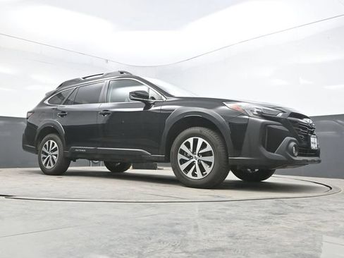 Used 2023 Subaru Outback Premium AWD/4WD image 41