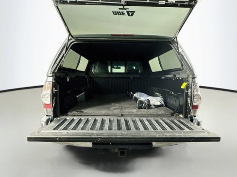 Used 2013 Toyota Tacoma 4x4 Access Cab V6 w/ SR5 Pkg image 24