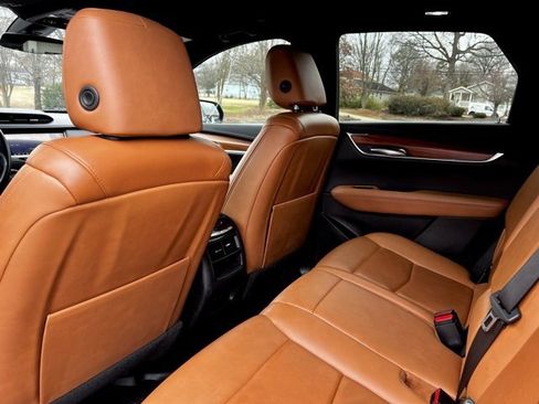 Used 2021 Cadillac XT5 Premium Luxury image 16