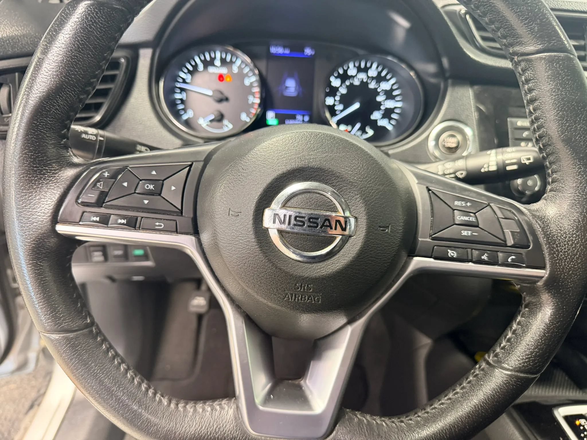 Used 2020 Nissan Rogue SV AWD/4WD image 9