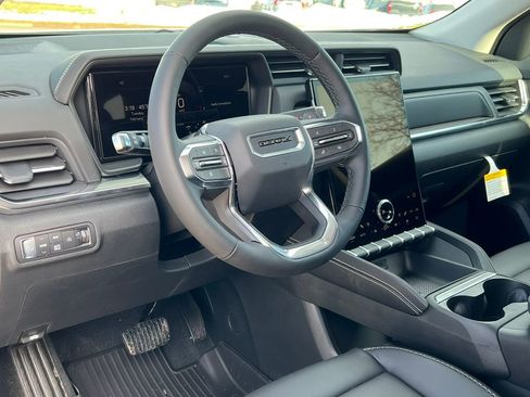 New 2026 GMC Terrain Denali w/ LPO, Floor Liner Package image 17