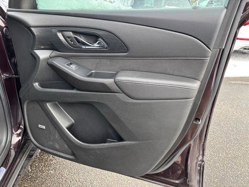 Used 2022 Chevrolet Traverse High Country image 16