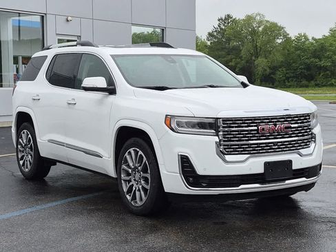 Used 2023 GMC Acadia Denali w/ Denali Ultimate Package AWD/4WD image 2