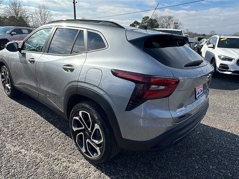 New 2026 Chevrolet Trax RS w/ Sunroof Package image 7