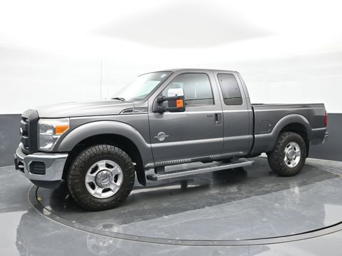 Used 2011 Ford F250 XLT w/ Chrome Pkg RWD image 8