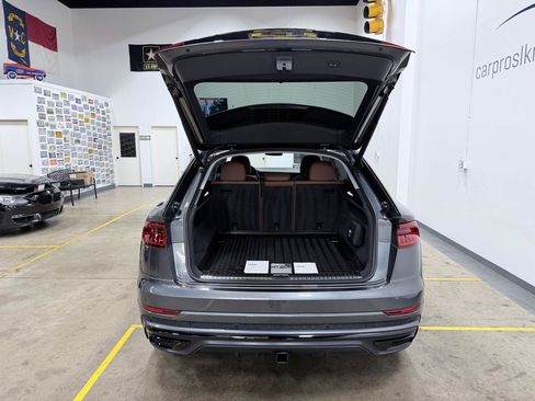 Used 2023 Audi Q8 Prestige AWD/4WD image 27