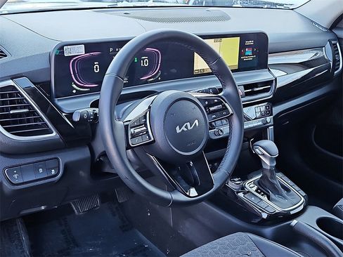 Certified 2025 Kia Seltos S image 25