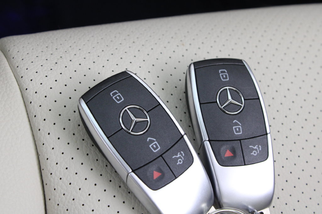 Used 2024 Mercedes-Benz GLE 450 4MATIC image 32