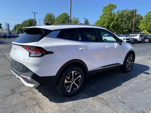Used 2023 Kia Sportage EX AWD/4WD image 6