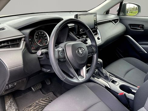 Used 2022 Toyota Corolla Cross LE FWD image 17