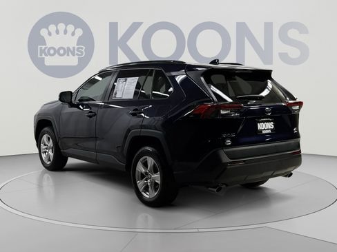 Used 2021 Toyota RAV4 XLE AWD/4WD image 10
