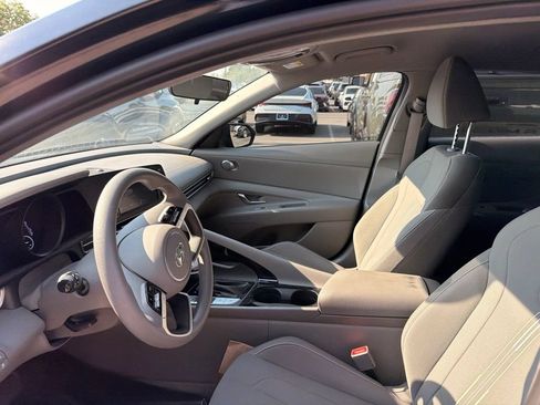 Certified 2022 Hyundai Elantra Blue w/ Cargo Package FWD image 17