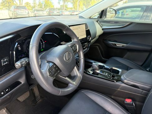 Used 2024 Lexus NX 350h AWD image 10