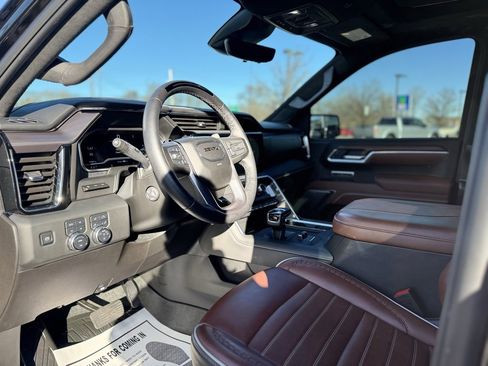 Used 2025 GMC Sierra 1500 Denali Ultimate image 14