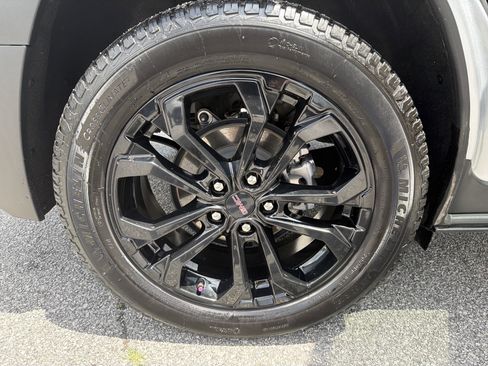 Used 2022 GMC Terrain SLE w/ Driver Convenience Package FWD image 18